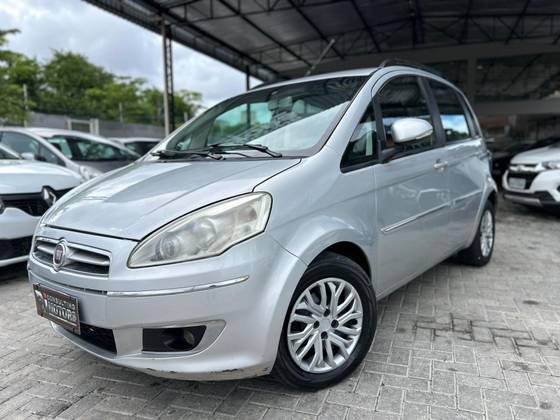 FIAT IDEA 1.6 MPI ESSENCE 16V FLEX 4P MANUAL FIAT IDEA 1.6 MPI ESSENCE 16V FLEX 4P MANUAL
